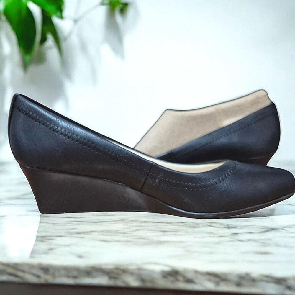Life Stride Black Wedge Slip-On Shoes Size 7W BNIB